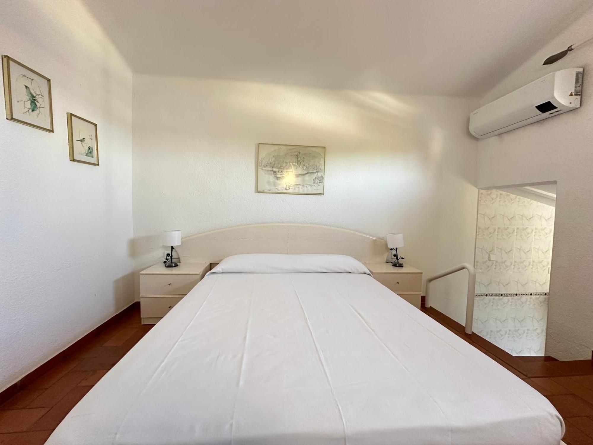 Agi Villa Poncella Roses Exterior foto